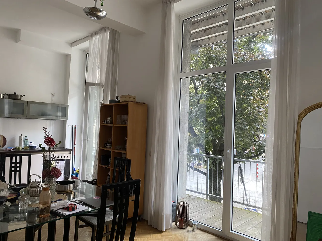2 Zimmer Wohnung mit 65 m² in Köln – Bild 2