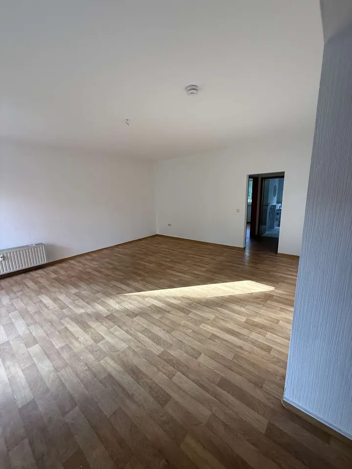 2 Zimmer Wohnung mit 66 m² in Plauen – Bild 2