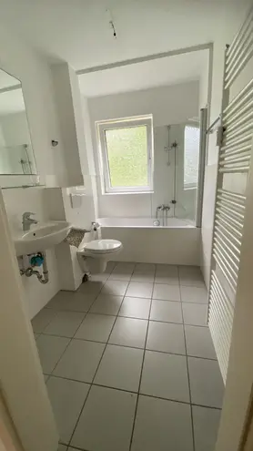 2 Zimmer Wohnung mit 70 m² in Bonn – Bild 2