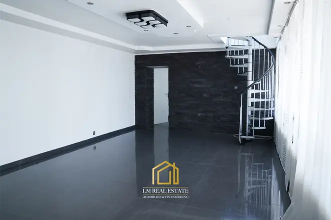 7 Zimmer Haus mit 246 m² in Reutlingen – Bild 2