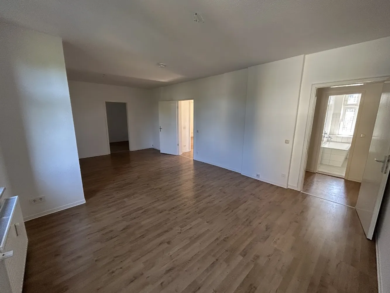 4 Zimmer Wohnung mit 89 m² in Magdeburg – Bild 2