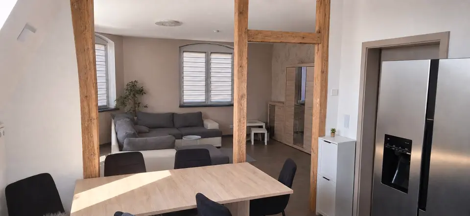 5 Zimmer Wohnung mit 140 m² in Freiberg – Bild 1