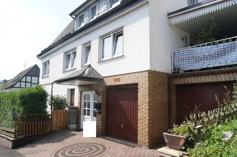 5 Zimmer Wohnung mit 180 m² in Siegen – Bild 1