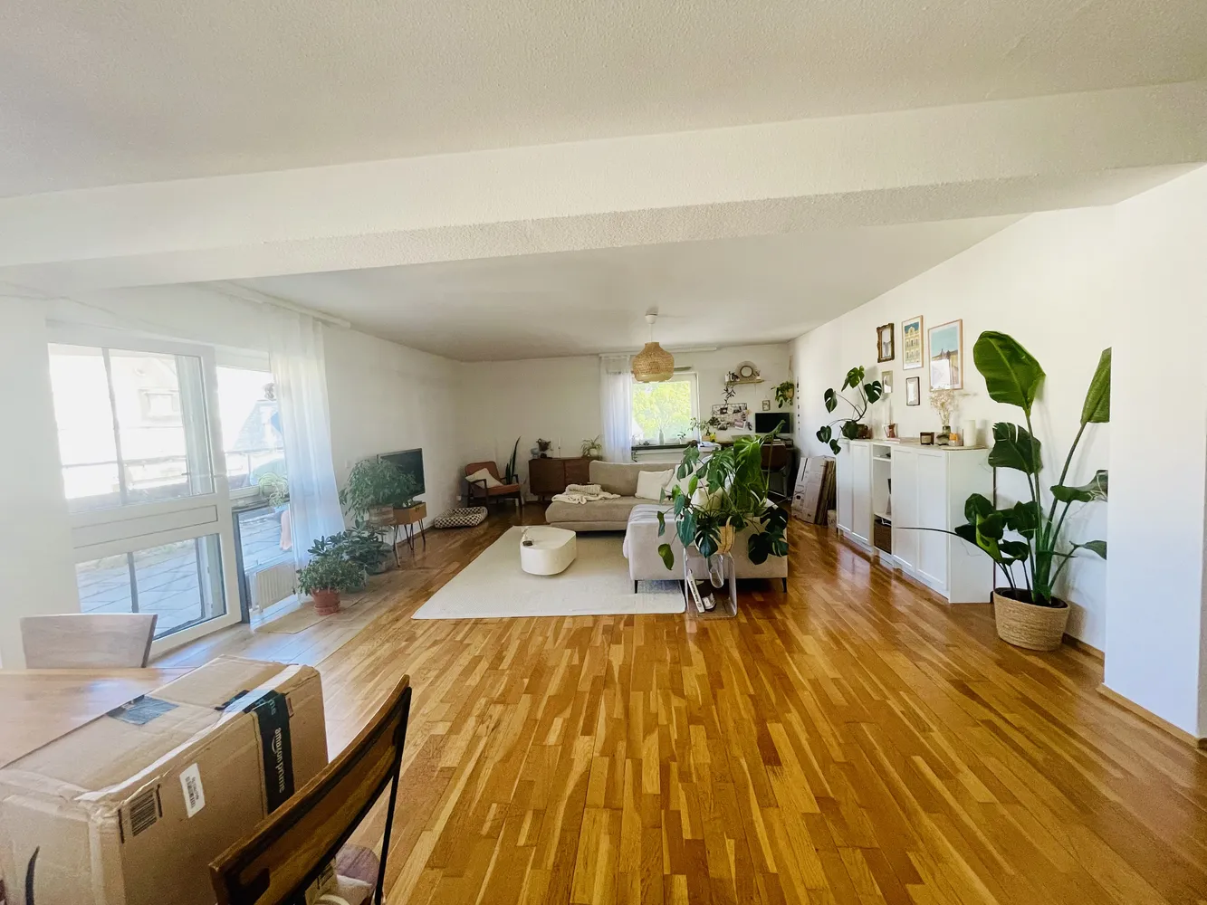 2 Zimmer Wohnung mit 100 m² in Frankfurt am Main – Bild 2