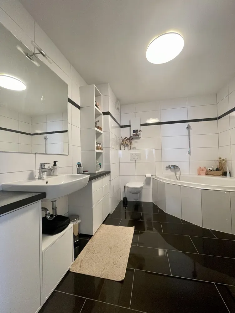 2 Zimmer Wohnung mit 100 m² in Frankfurt am Main – Bild 11