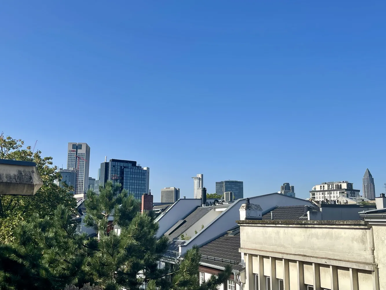 2 Zimmer Wohnung mit 100 m² in Frankfurt am Main – Bild 5