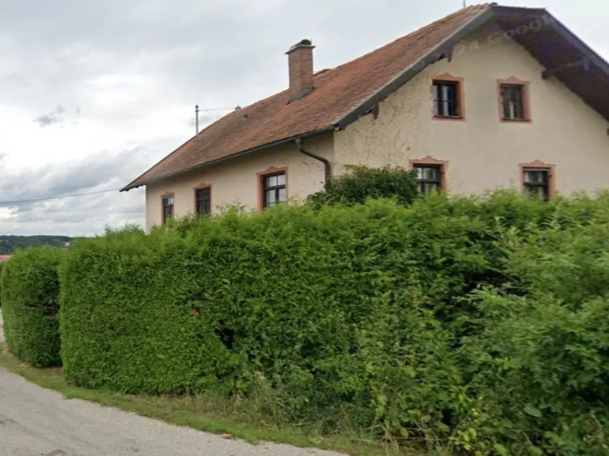 8 Zimmer Haus mit 180 m² in Landshut – Bild 1