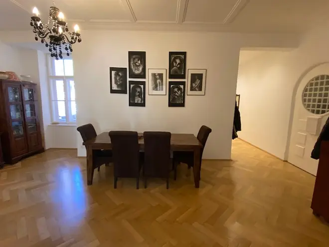 5 Zimmer Wohnung mit 154 m² in München – Bild 2