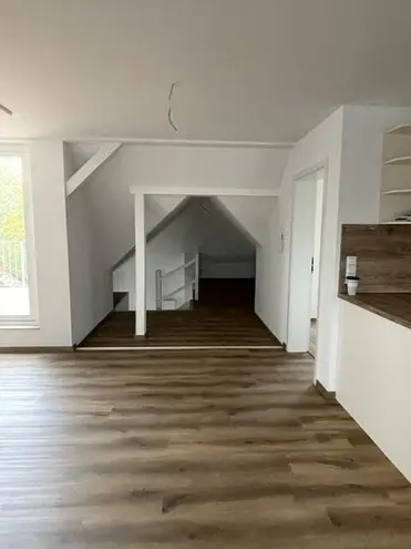 6 Zimmer Wohnung mit 160 m² in Chemnitz – Bild 3