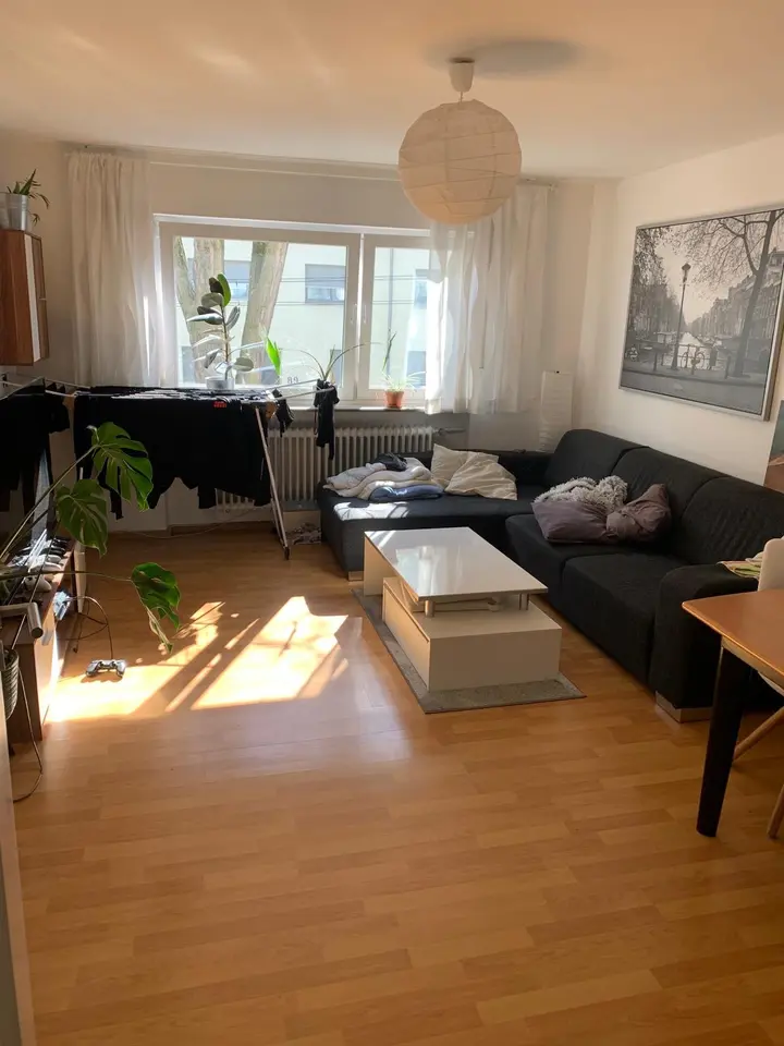 WG-Zimmer mit 98 m² in Stuttgart – Bild 1