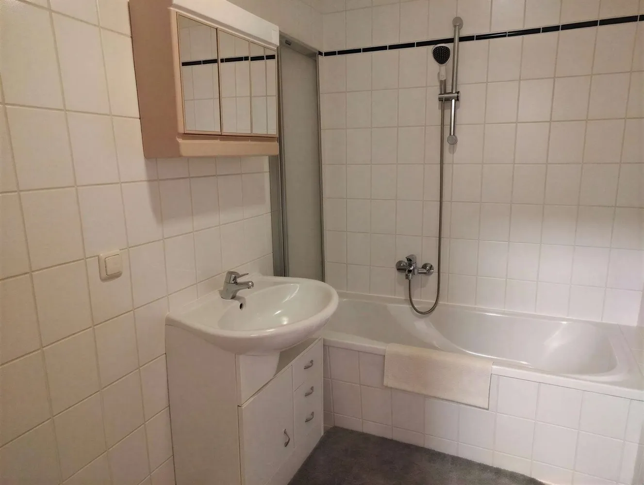 2 Zimmer Wohnung mit 56 m² in Erfurt – Bild 2