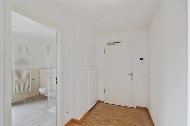 2 Zimmer Wohnung mit 82 m² in Saarbrücken – Bild 2