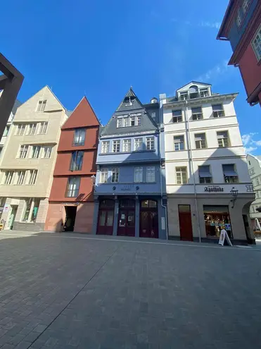 2 Zimmer Wohnung mit 70 m² in Frankfurt am Main – Bild 5