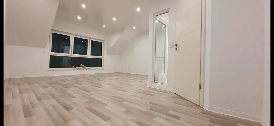 5 Zimmer Wohnung mit 130 m² in Rüsselsheim am Main – Bild 1