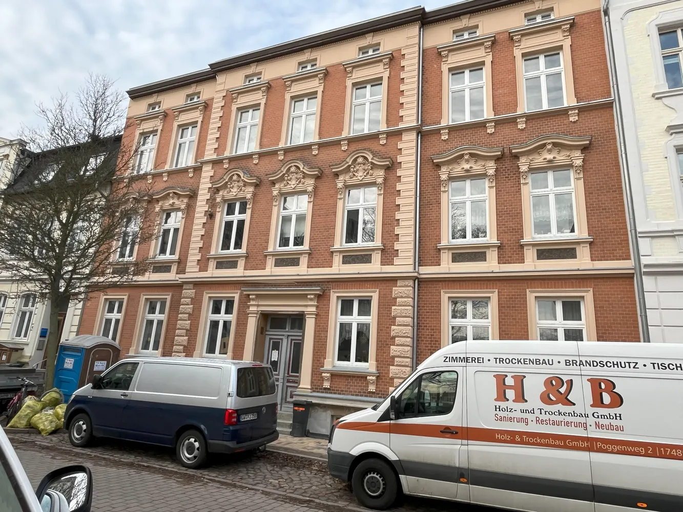 7 Zimmer Wohnung mit 205 m² in Greifswald – Bild 1
