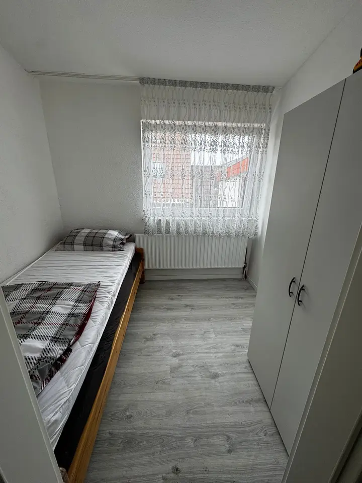 7 Zimmer Wohnung mit 150 m² in Delmenhorst – Bild 8