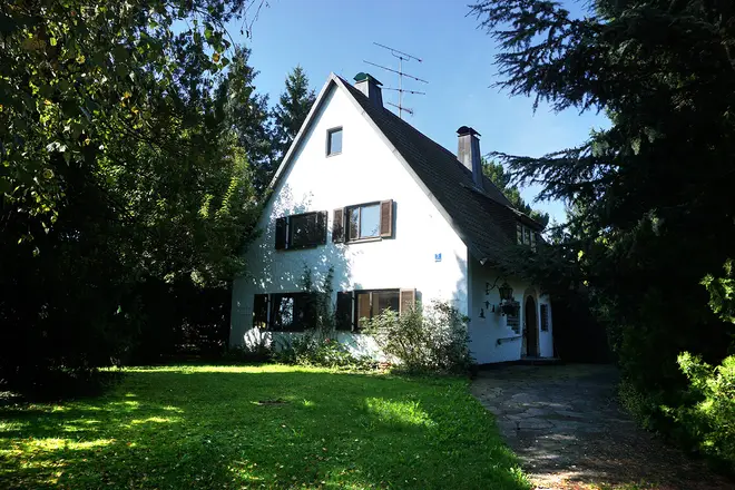 6 Zimmer Haus mit 150 m² in München – Bild 1