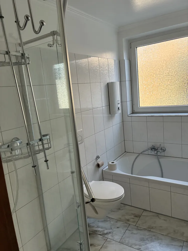 4 Zimmer Wohnung mit 130 m² in Neuss – Bild 3