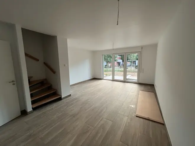 5 Zimmer Haus mit 140 m² in Frankfurt am Main – Bild 1