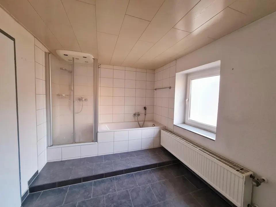 4 Zimmer Wohnung mit 110 m² in Halle (Saale) – Bild 8