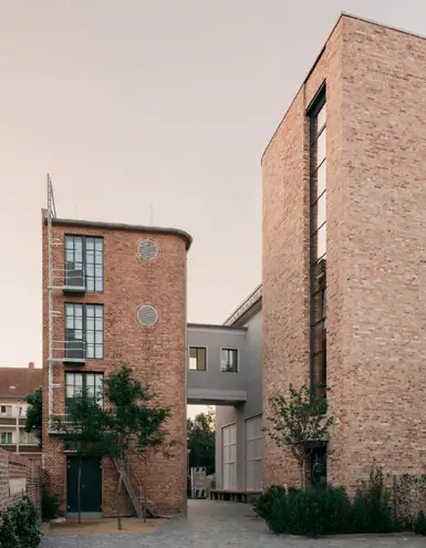 8 Zimmer Haus mit 491 m² in Berlin – Bild 6
