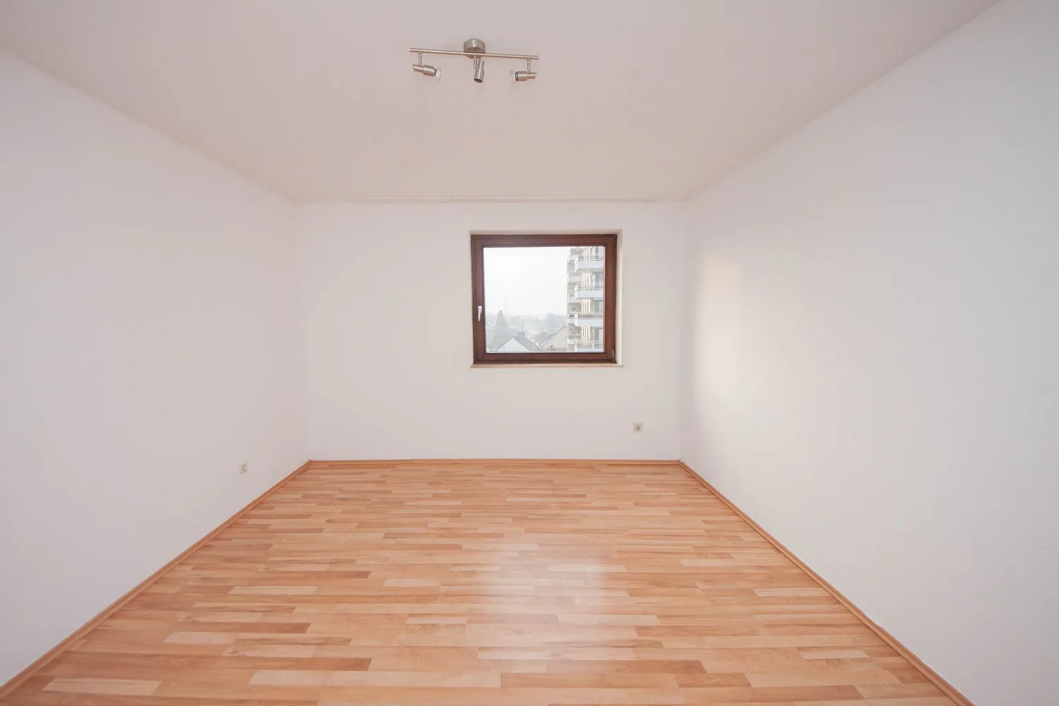 2 Zimmer Wohnung mit 67 m² in Köln – Bild 3