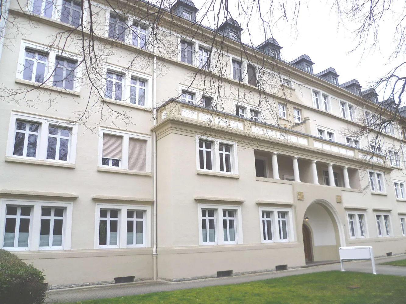 5 Zimmer Wohnung mit 192 m² in Koblenz – Bild 2