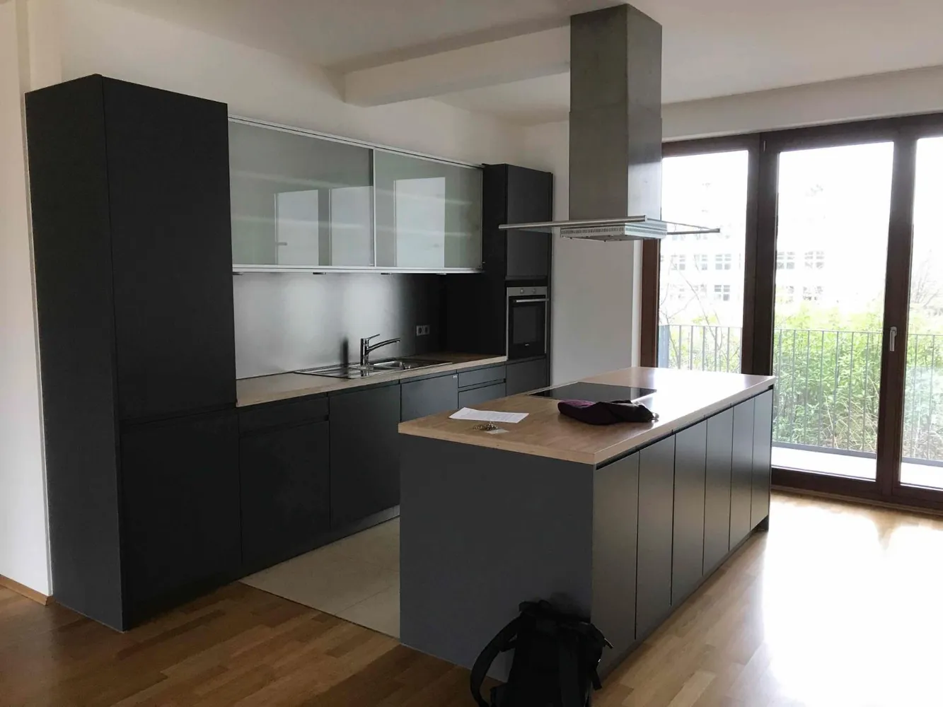 4 Zimmer Wohnung mit 137 m² in Frankfurt am Main – Bild 1