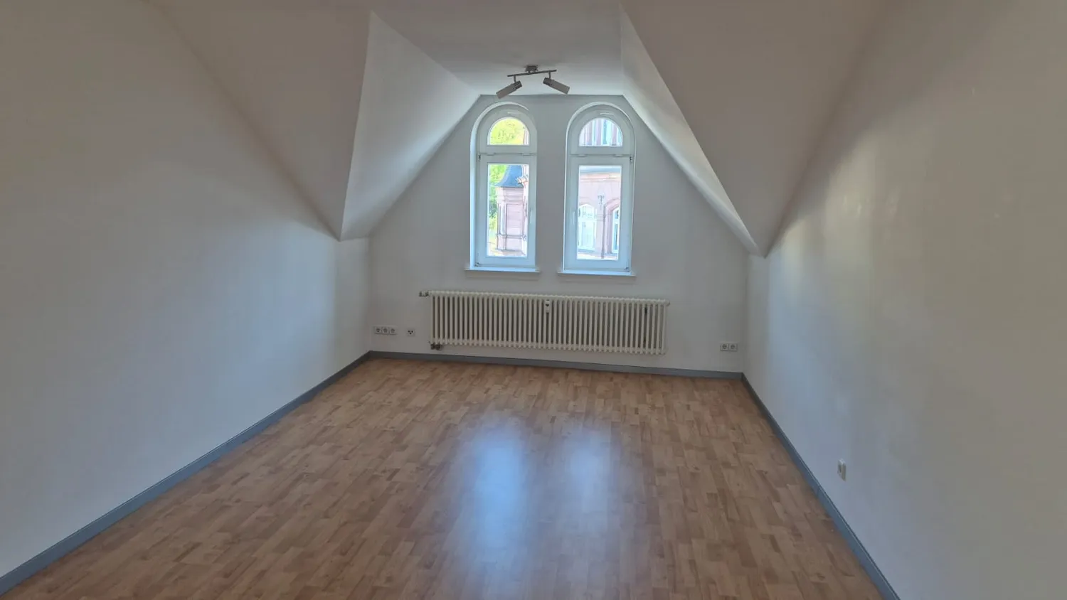 3 Zimmer Wohnung mit 119 m² in Eisenach – Bild 2