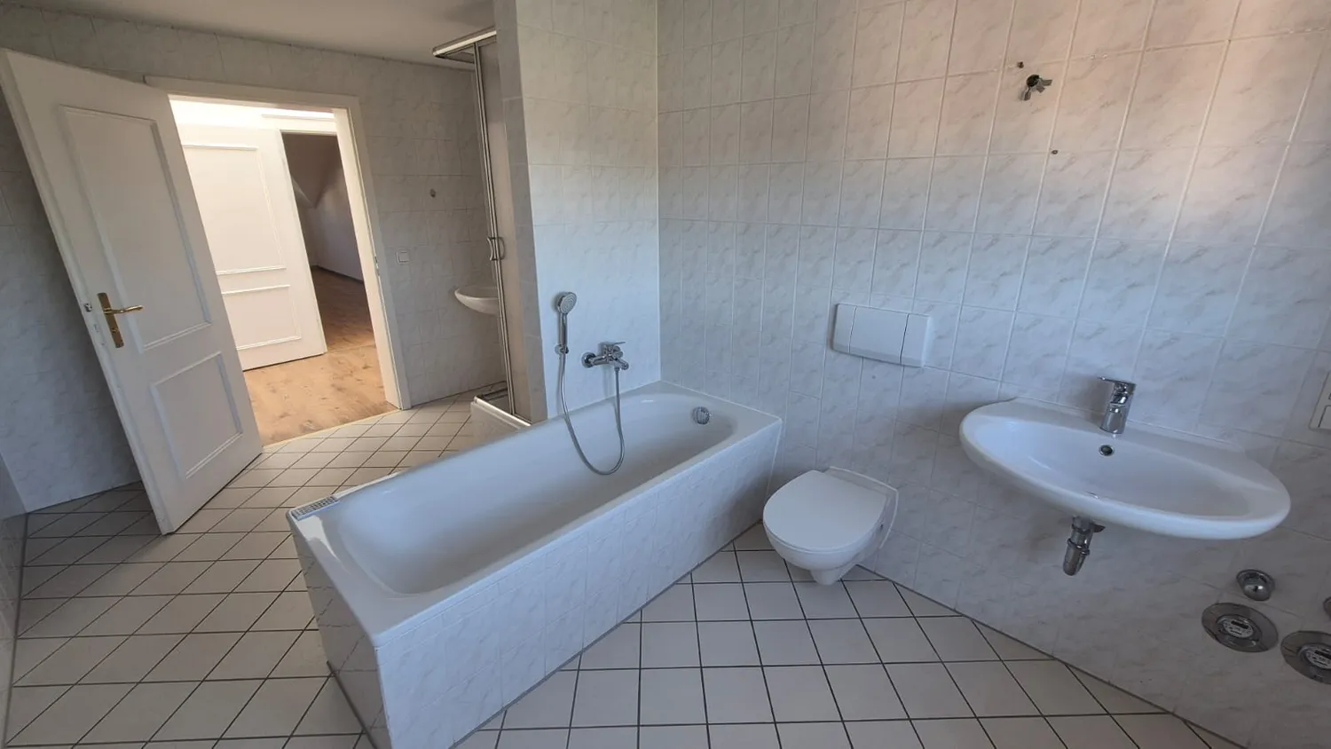 3 Zimmer Wohnung mit 119 m² in Eisenach – Bild 6