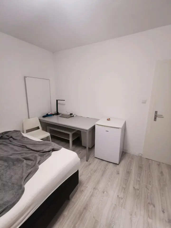 WG-Zimmer mit 12 m² in Düsseldorf – Bild 6