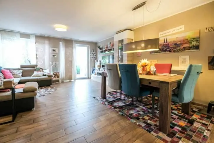 6 Zimmer Haus mit 138 m² in Monheim am Rhein – Bild 1