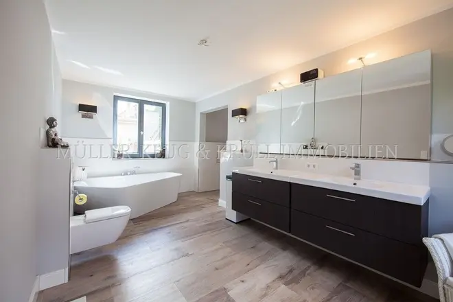6 Zimmer Haus mit 210 m² in Hamburg – Bild 12
