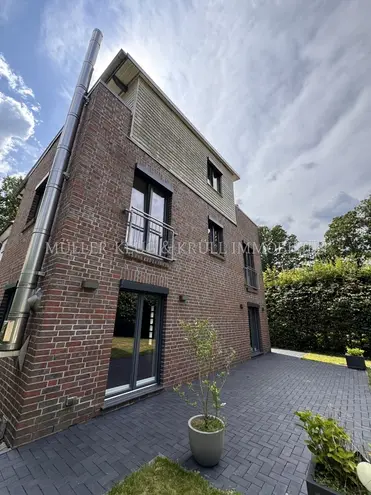 6 Zimmer Haus mit 210 m² in Hamburg – Bild 4