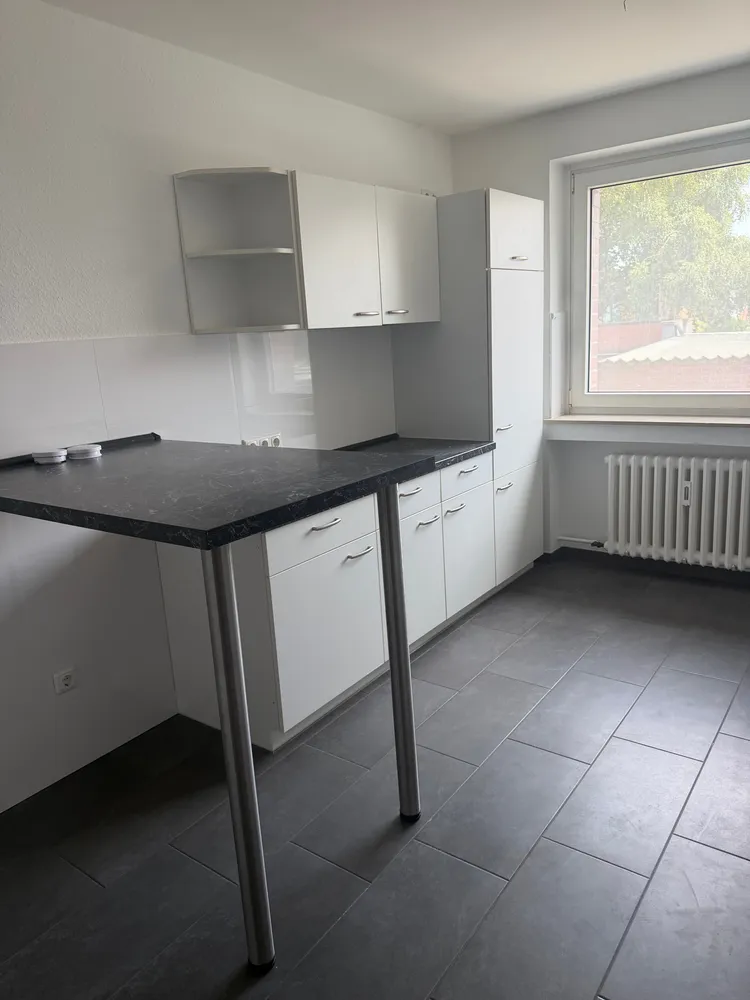 3 Zimmer Wohnung mit 77 m² in Lübeck – Bild 2