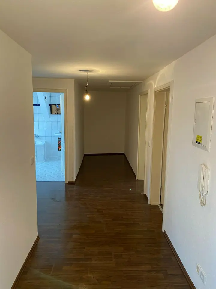 3 Zimmer Wohnung mit 60 m² in Plauen – Bild 3