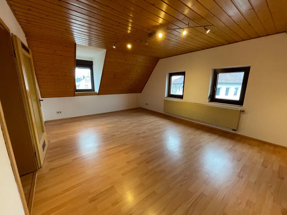 2 Zimmer Wohnung mit 62 m² in Erlangen – Bild 2
