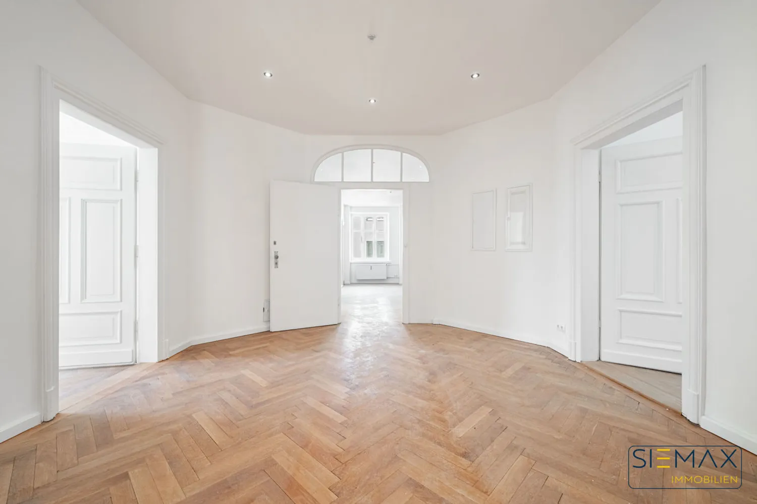 8 Zimmer Wohnung mit 240 m² in Augsburg – Bild 5
