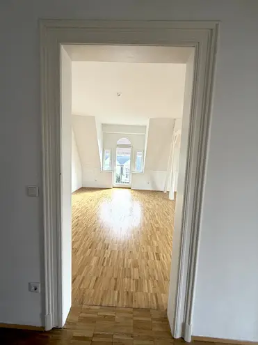 4 Zimmer Wohnung mit 150 m² in Wuppertal – Bild 1