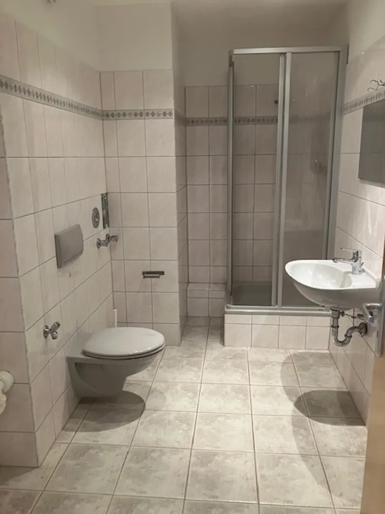 2 Zimmer Wohnung mit 60 m² in Plauen – Bild 5