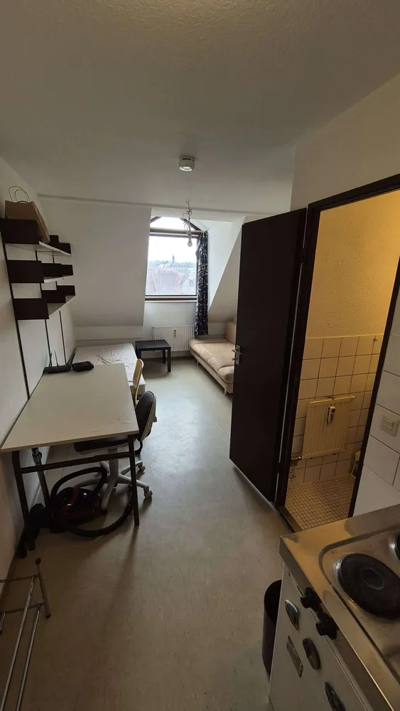 1 Zimmer Wohnung mit 17 m² in Erlangen – Bild 2