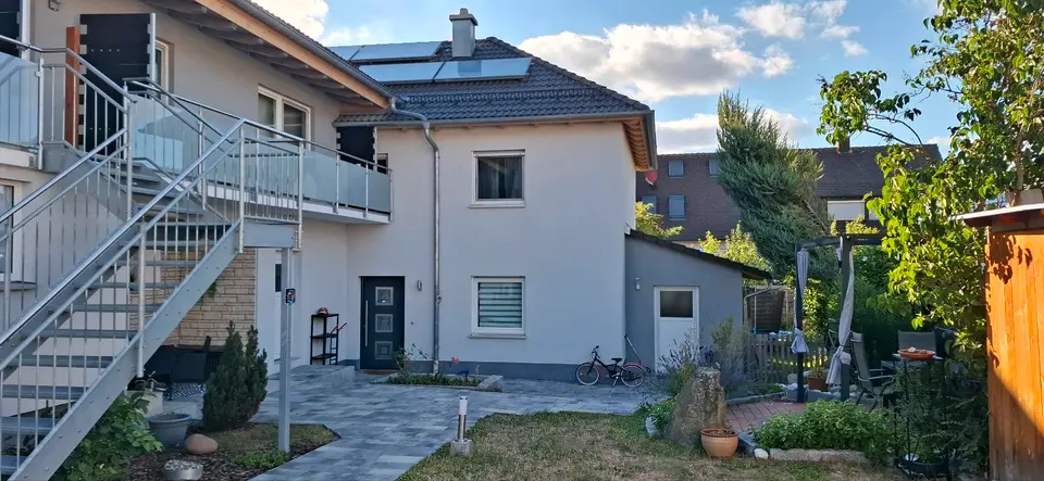 5 Zimmer Haus mit 135 m² in Erlangen – Bild 2