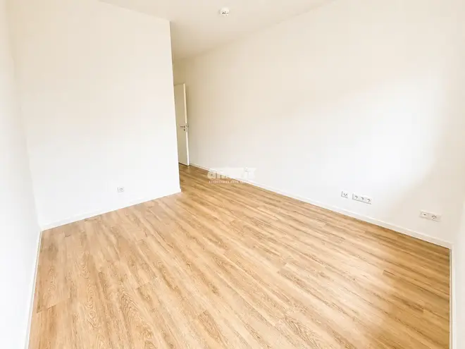 4 Zimmer Wohnung mit 111 m² in Erfurt – Bild 2
