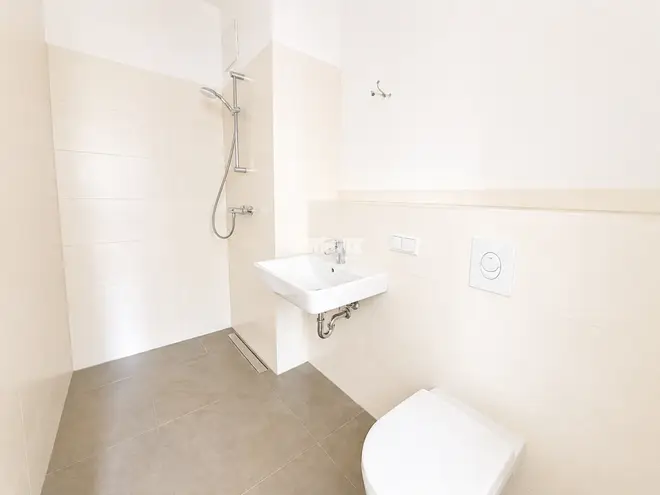 4 Zimmer Wohnung mit 111 m² in Erfurt – Bild 4