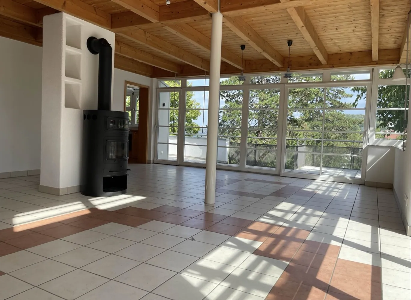 6 Zimmer Wohnung mit 160 m² in Stuttgart – Bild 3