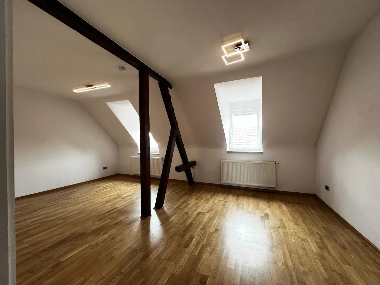4 Zimmer Wohnung mit 107 m² in Kaiserslautern – Bild 2