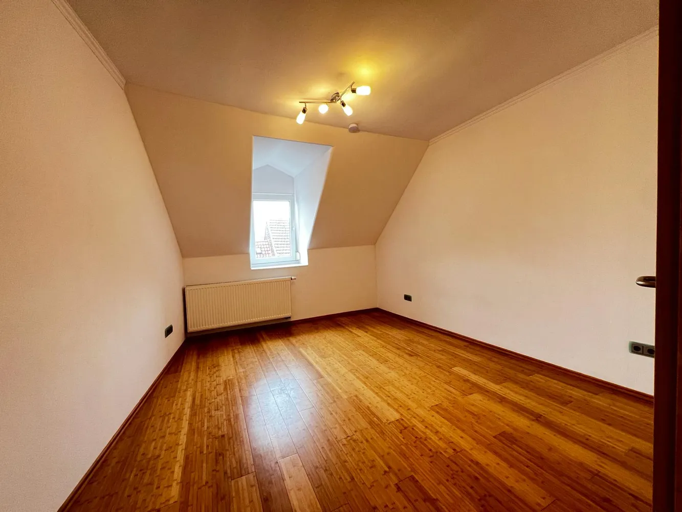 4 Zimmer Wohnung mit 107 m² in Kaiserslautern – Bild 3