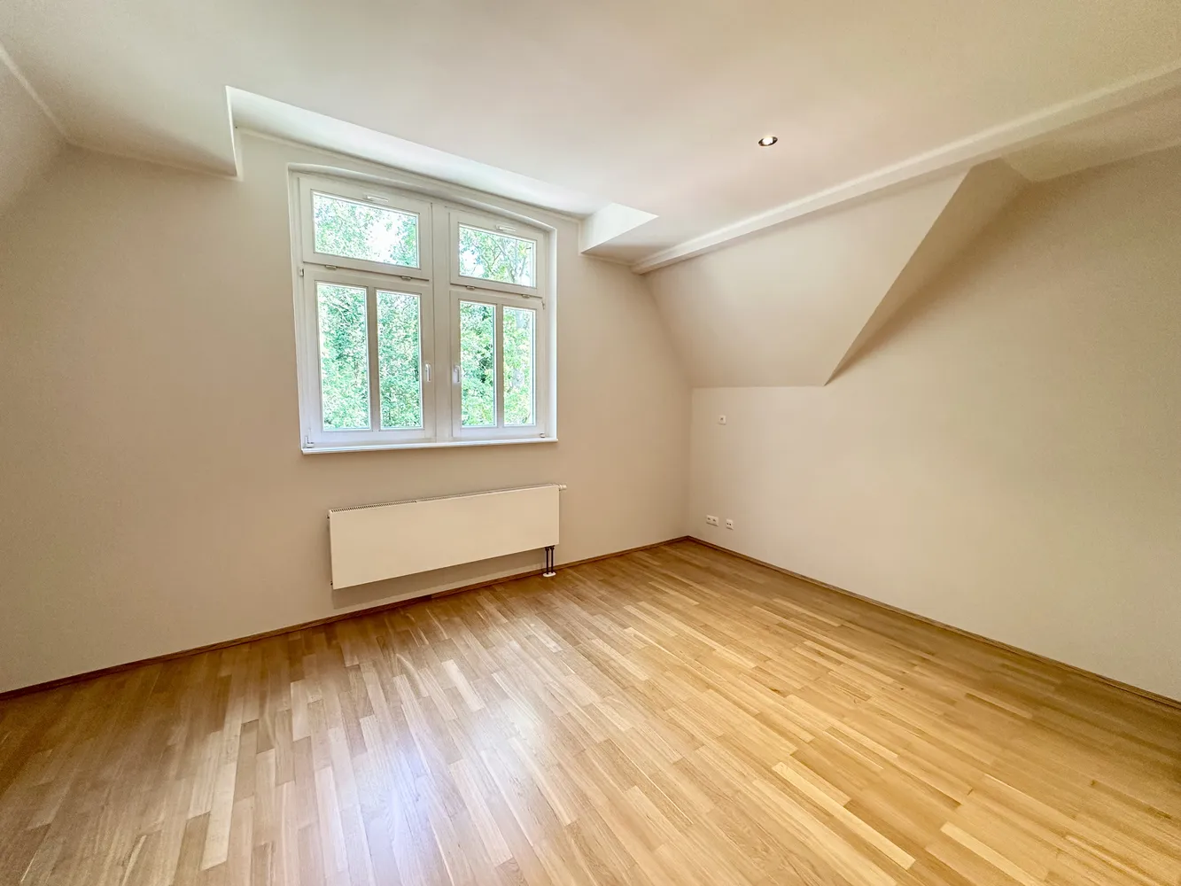 5 Zimmer Wohnung mit 180 m² in Dresden – Bild 12