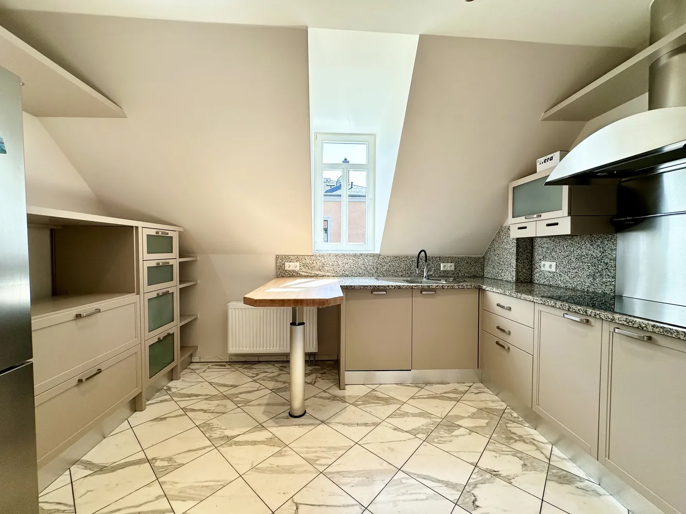 5 Zimmer Wohnung mit 180 m² in Dresden – Bild 7