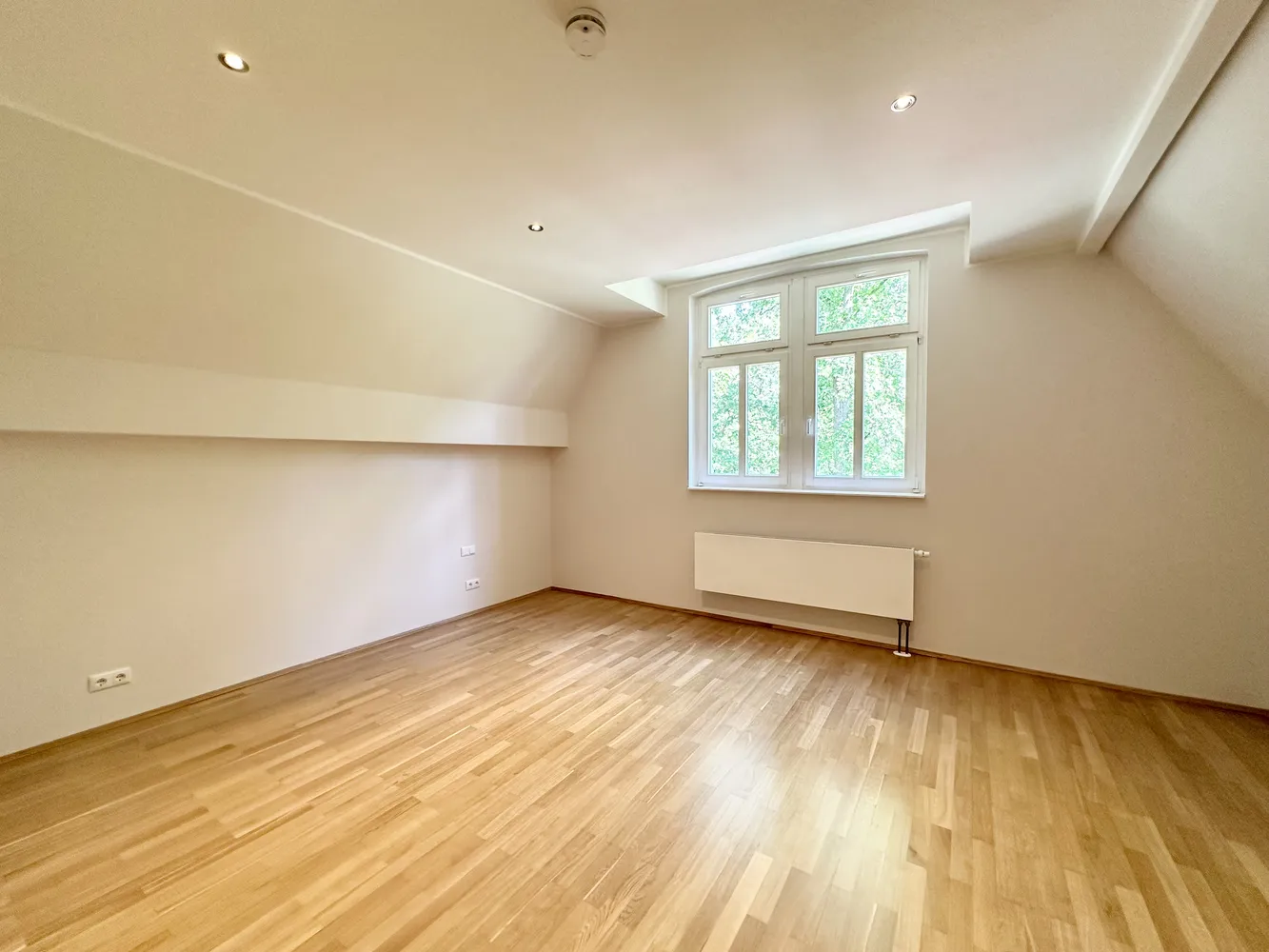 5 Zimmer Wohnung mit 180 m² in Dresden – Bild 9